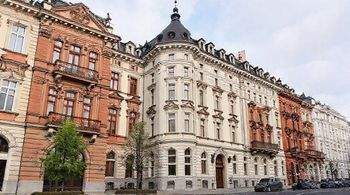 Ефимов: инвесторы приобрели у города 37 помещений в исторических зданиях